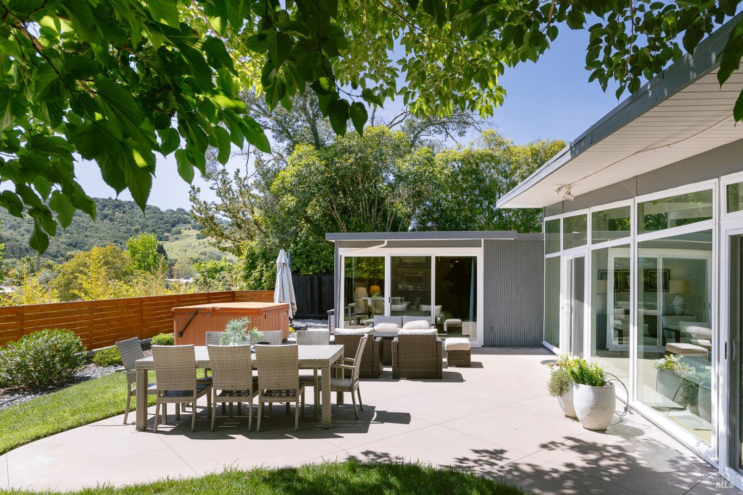 715 Las Colindas Road San Rafael, CA 94903 - Photo 13 of 20