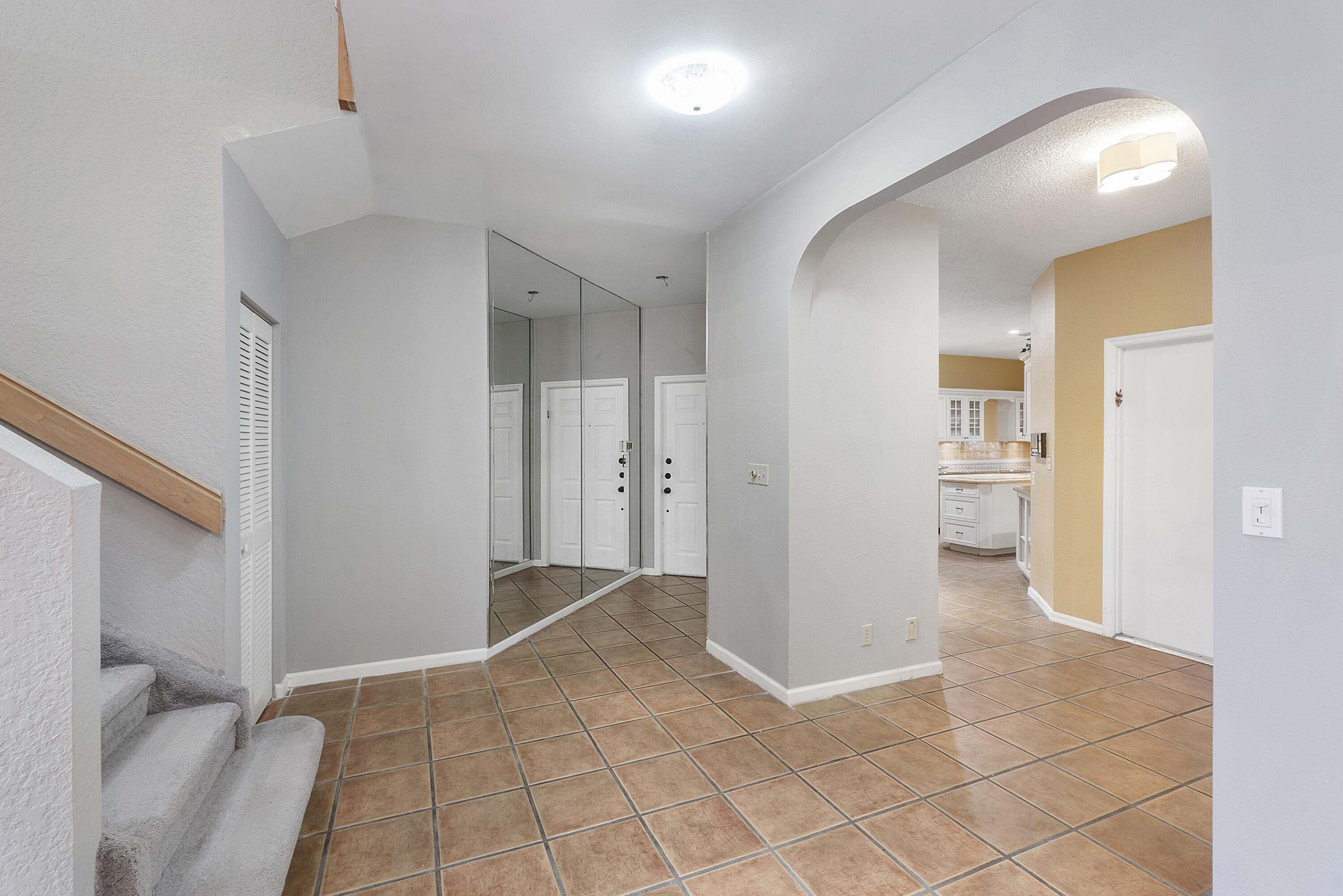 8712 Vía Reale Boca Raton, FL 33496 - Photo 27 of 32 Vacant Foyer