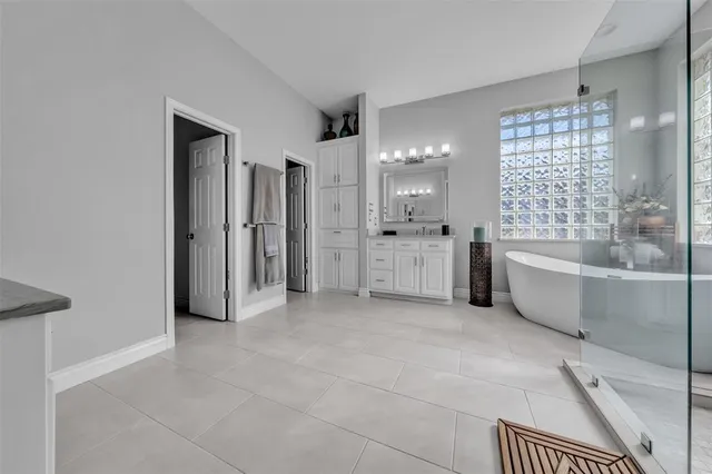 $850,000 | 209 North Creekwood Drive, Mansfield, TX 76063