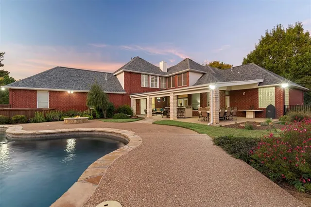 $850,000 | 209 North Creekwood Drive, Mansfield, TX 76063