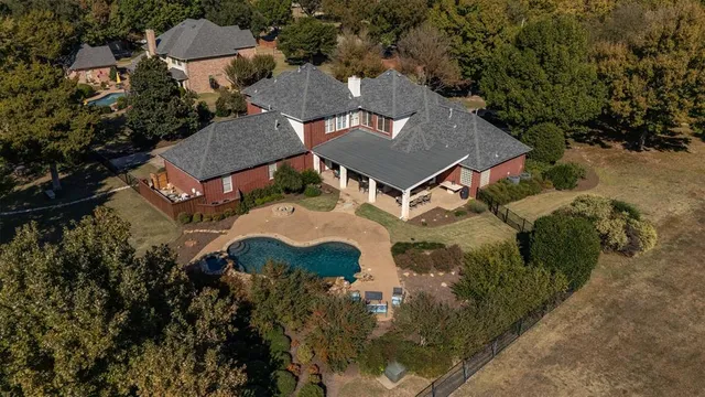 $850,000 | 209 North Creekwood Drive, Mansfield, TX 76063