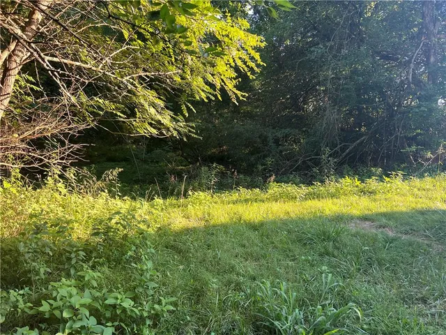 $490,000 | 80 East 1600 Road, Baldwin City, KS 66006