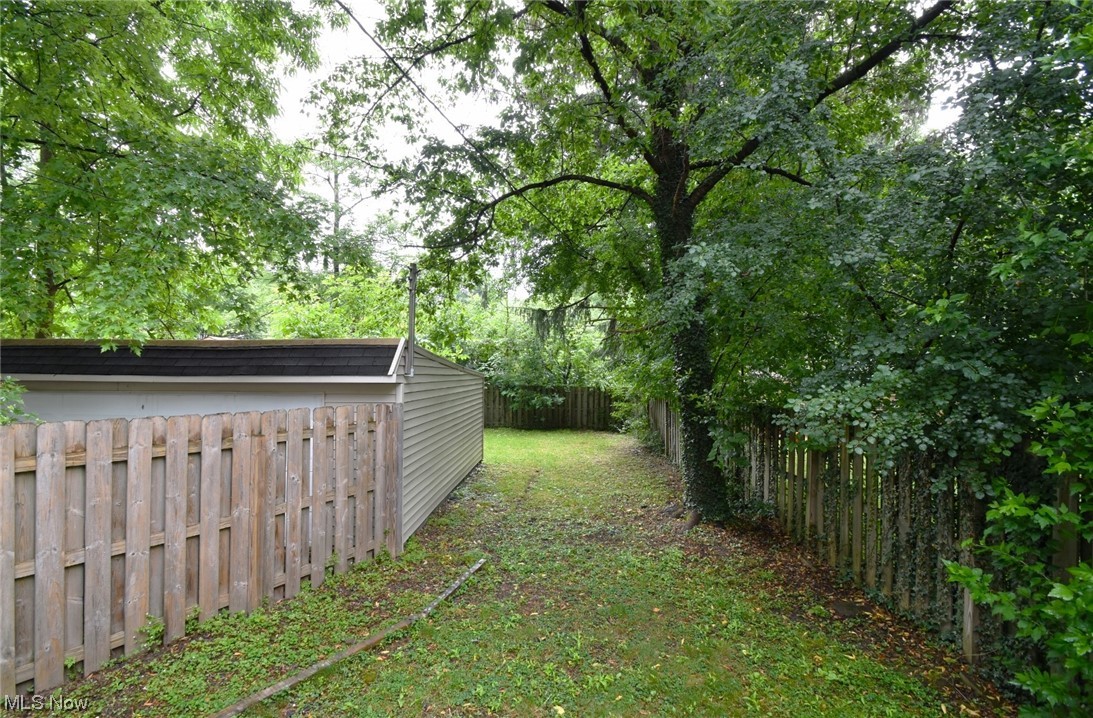 1643 Maple Road Cleveland Heights, OH 44121 - Photo 22 of 24