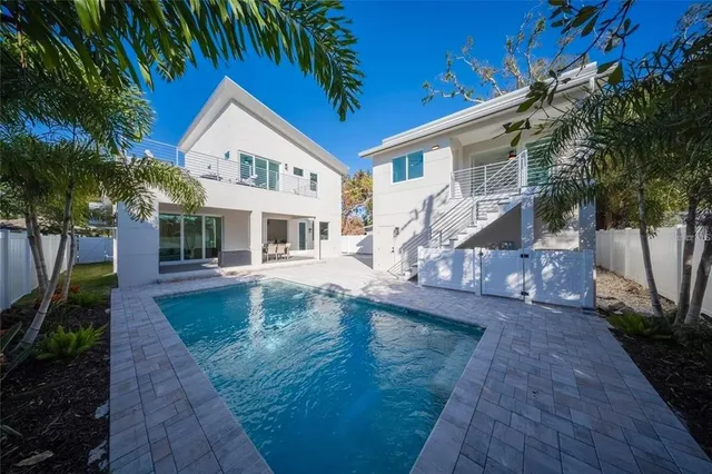 $1,749,000 | 2446 Floyd Street, Sarasota, FL 34239