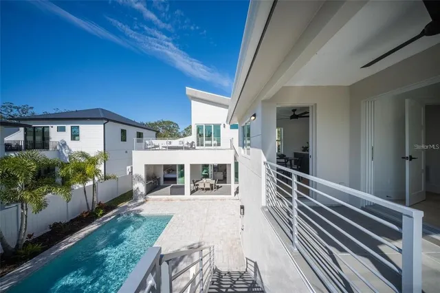 $1,749,000 | 2446 Floyd Street, Sarasota, FL 34239