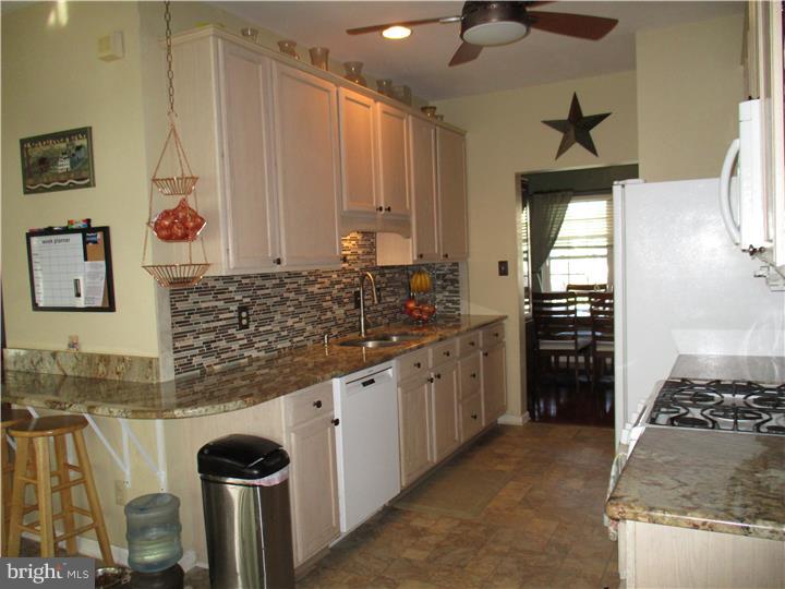 1892 Strong Road Quakertown, PA 18951 - Photo 12 of 25 Kitchen