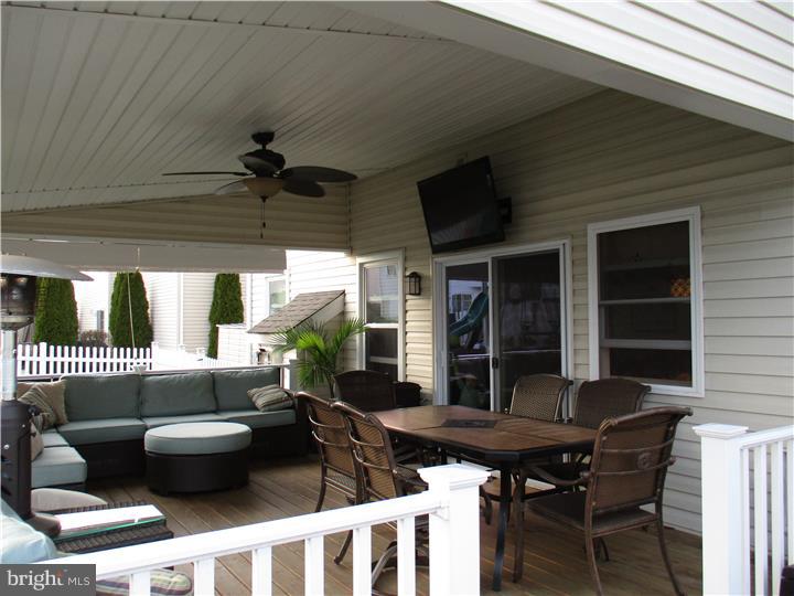 1892 Strong Road Quakertown, PA 18951 - Photo 17 of 25 Deck