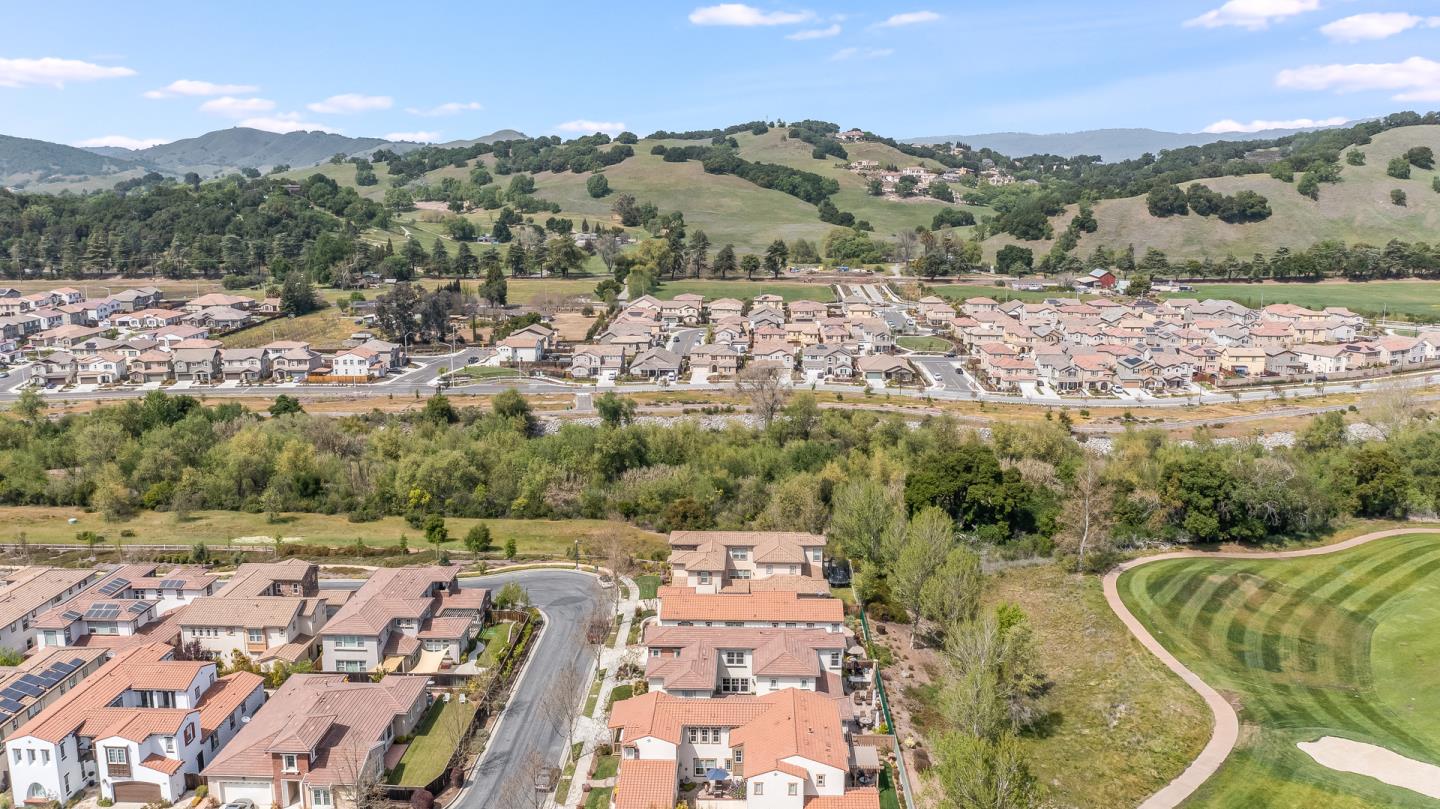 7670 MacKenzie Way Gilroy, CA 95020 - Photo 4 of 70