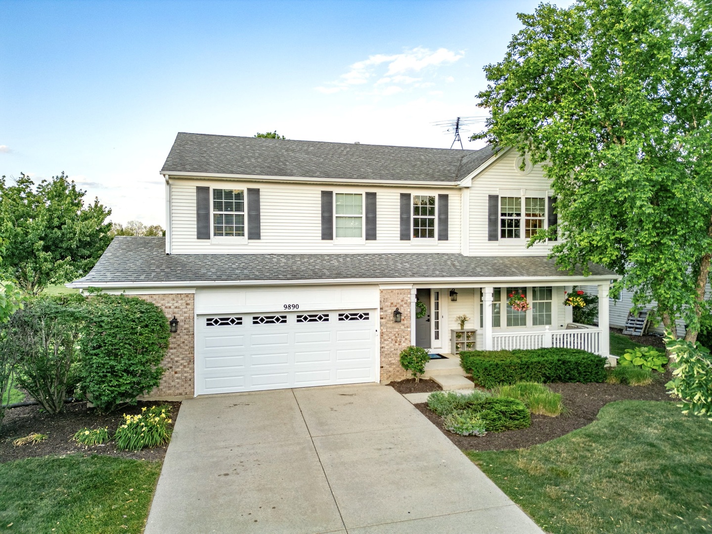 9890 Riverside Drive Huntley, IL 60142 - Photo 1 of 37 Gallery Image 1
