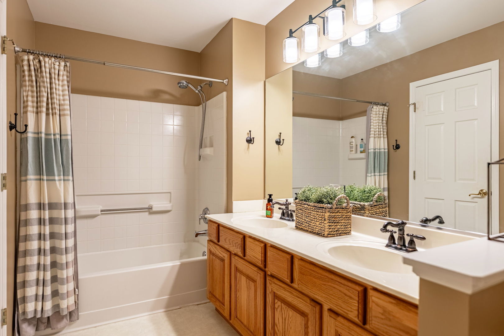 9890 Riverside Drive Huntley, IL 60142 - Photo 23 of 37 Gallery Image 23