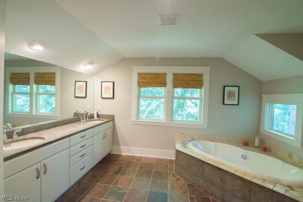 38500 Jackson Road Chagrin Falls, OH 44022 - Photo 13 of 29 Gallery Image 13
