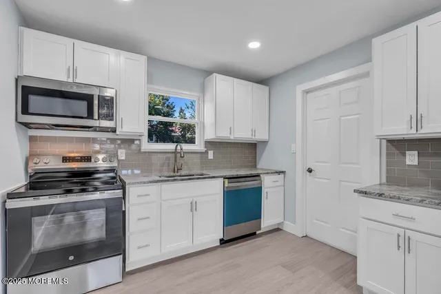 $345,000 | 131 Briar Mills Drive, Brick, NJ 08724