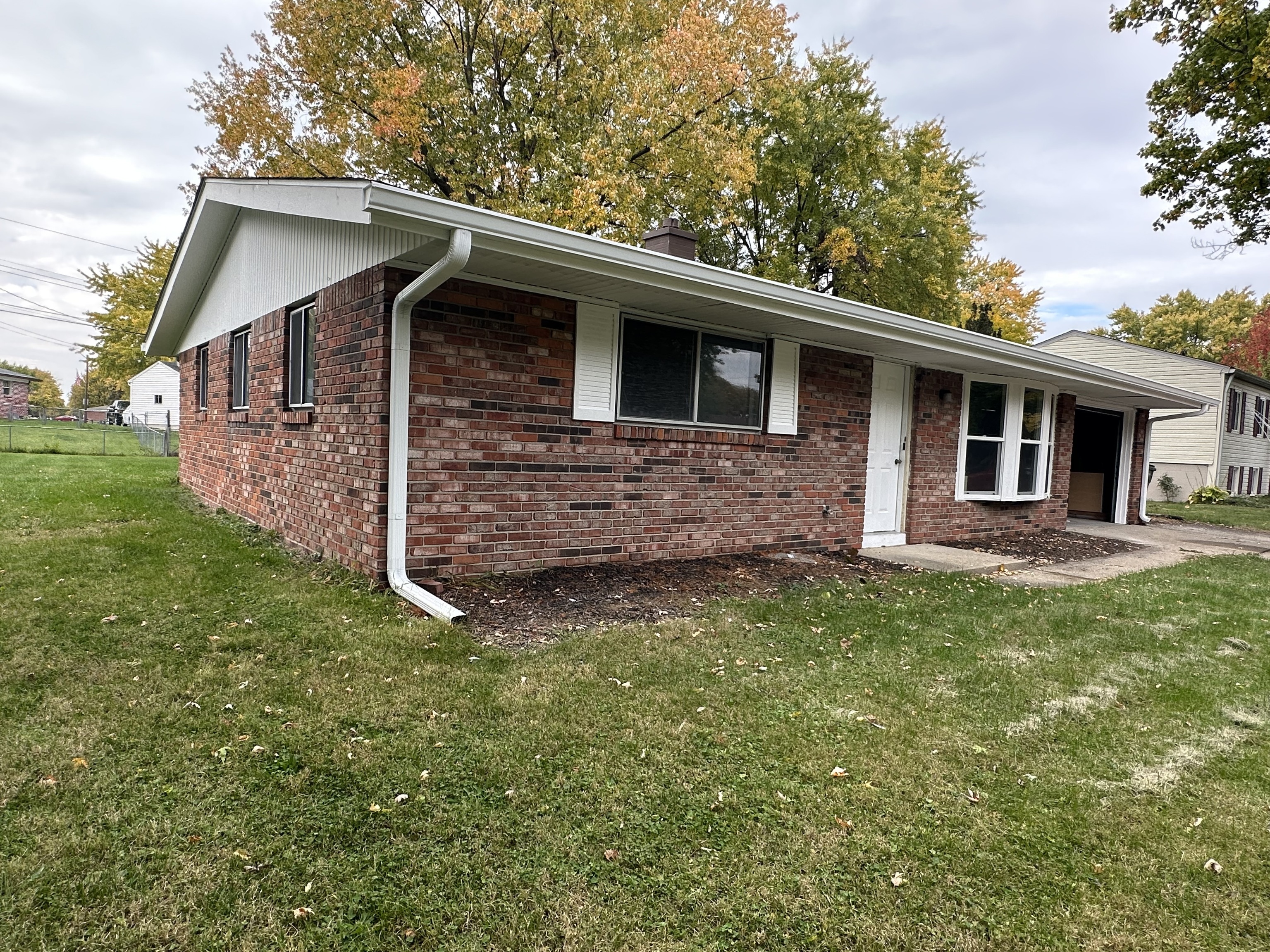 7548 Partridge Road Indianapolis, IN 46227 - Photo 4 of 28 Gallery Image 4