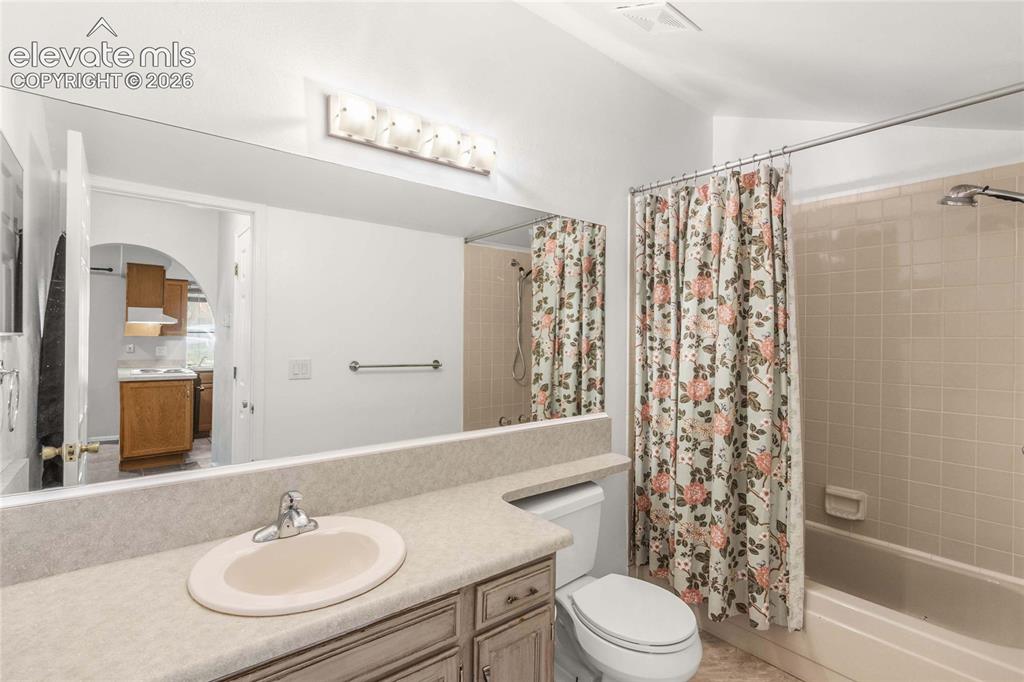 4739 Daybreak Circle Colorado Springs, CO 80917 - Photo 6 of 32