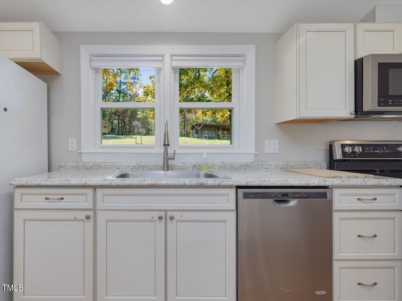 2146 Bowers Store Road Siler City, NC 27344 - Photo 16 of 73 24-Kitchen