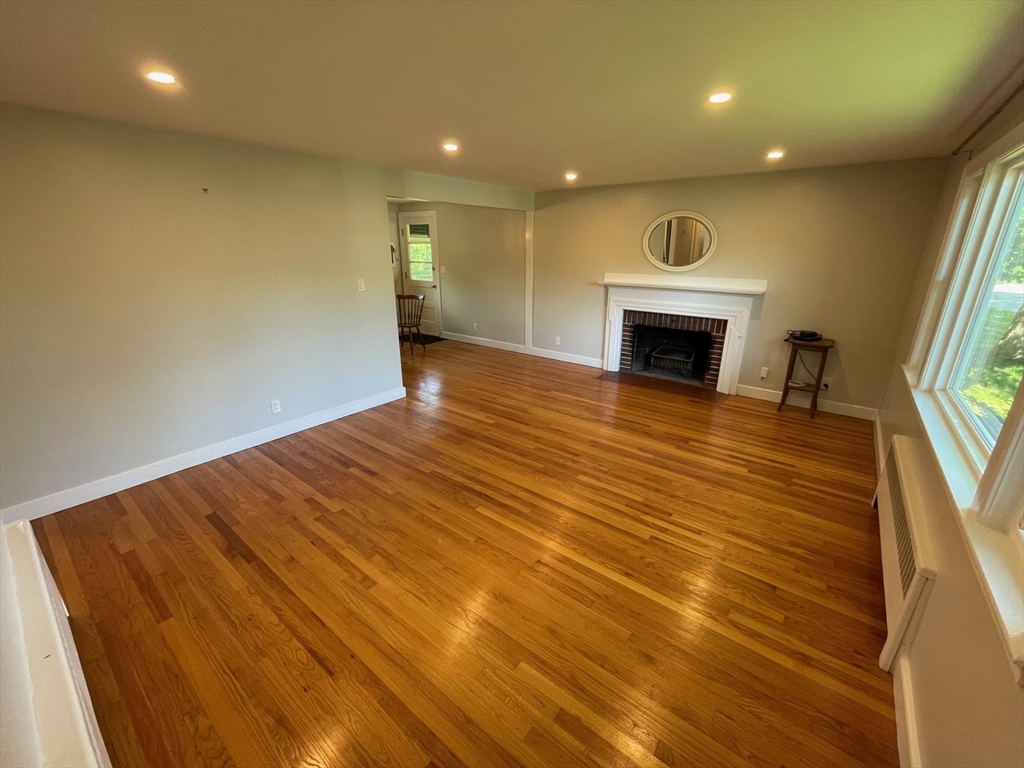 12 Anna Road Woburn, MA 01801 - Photo 2 of 23