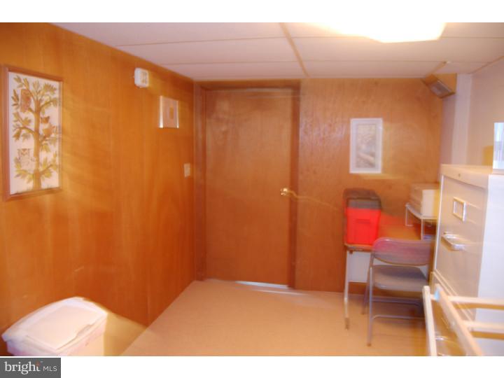 104 West Riding Road Cherry Hill, NJ 08003 - Photo 20 of 24 Gallery Image 20