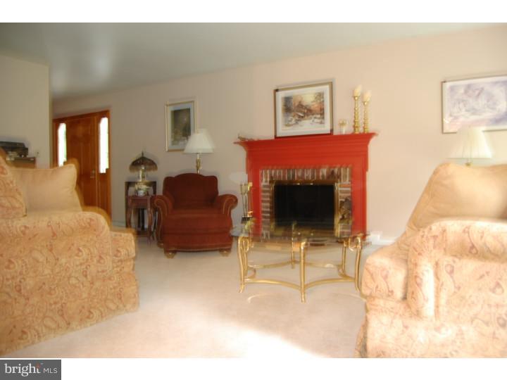 104 West Riding Road Cherry Hill, NJ 08003 - Photo 8 of 24 Gallery Image 8