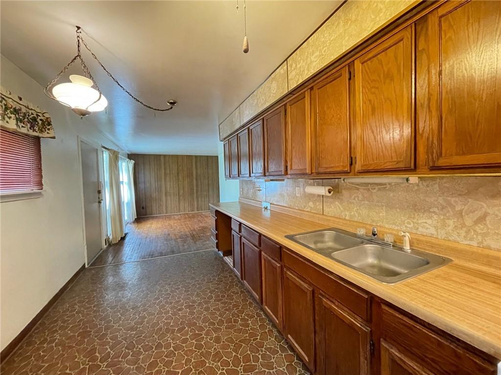 632 Jefferson Road Pittsburgh, PA 15235 - Photo 5 of 18 Gallery Image 5