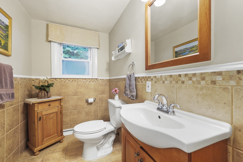 68 Asheville Road Boston, MA 02136 - Photo 16 of 33 Gallery Image 16