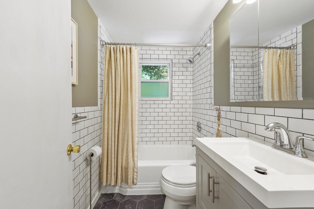 68 Asheville Road Boston, MA 02136 - Photo 23 of 33 Gallery Image 23