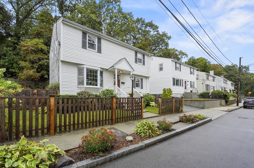 68 Asheville Road Boston, MA 02136 - Photo 3 of 33 Gallery Image 3