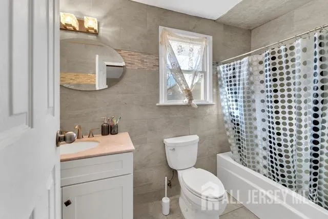 $625,000 | 4 Janis Court, Old Bridge, NJ 08879