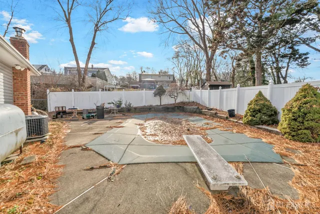 $625,000 | 4 Janis Court, Old Bridge, NJ 08879