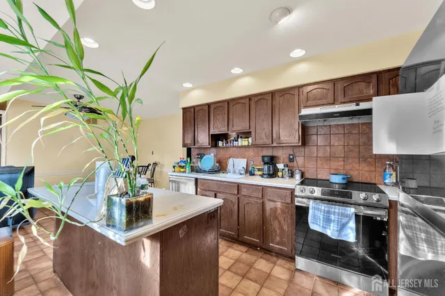 $625,000 | 4 Janis Court, Old Bridge, NJ 08879