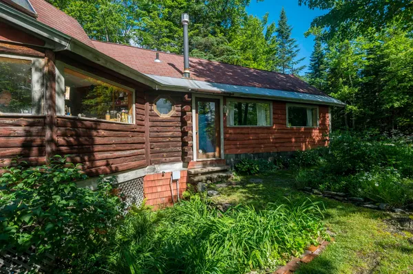 $426,500 | 186 MacKenzie Road, Worcester, VT 05682
