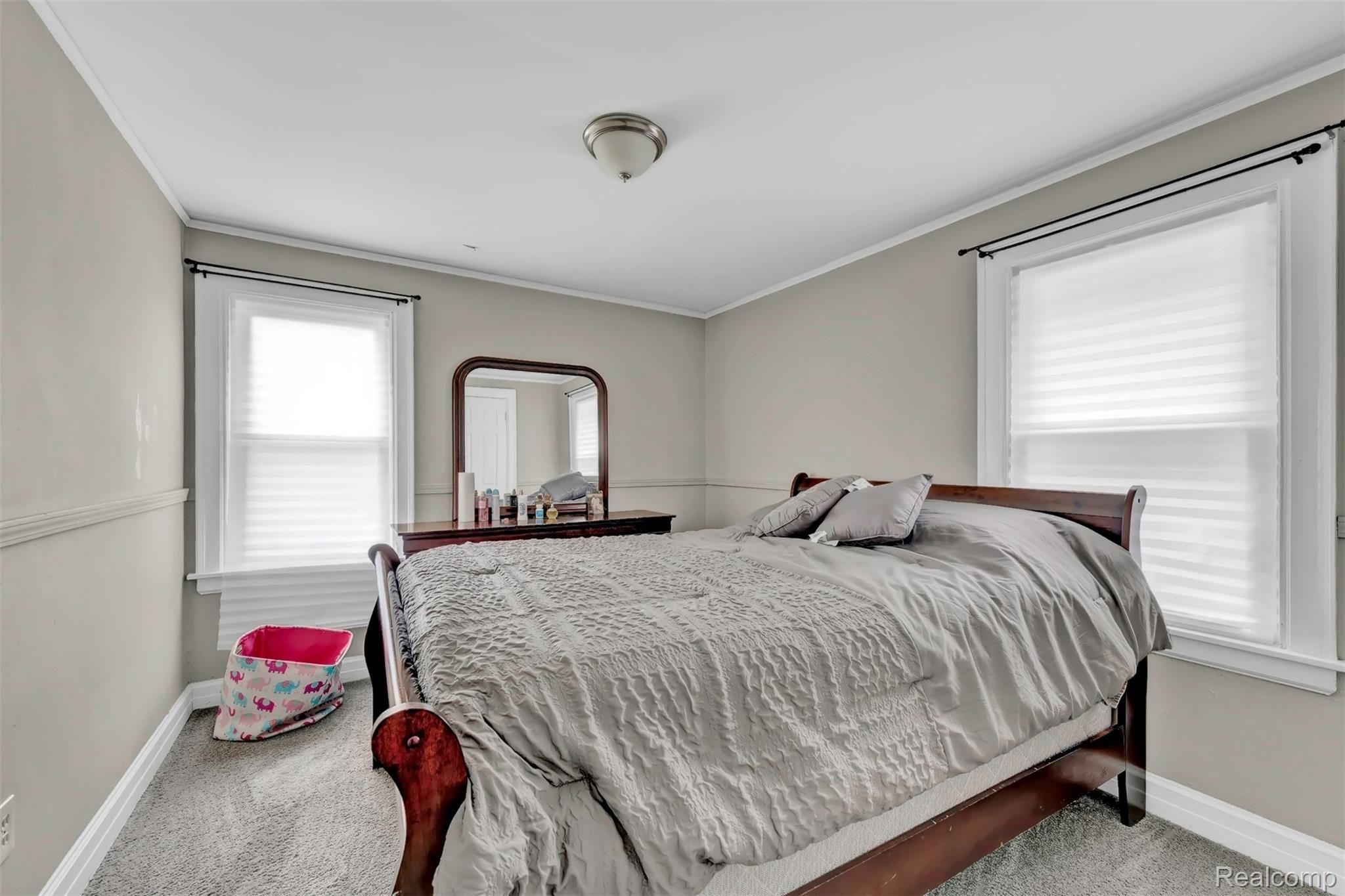 7643 Maple Street Dearborn, MI 48126 - Photo 14 of 22 15.jpg