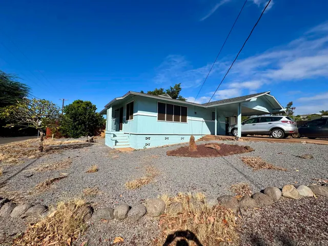 $350,000 | 205 Ala Malama Avenue, Kaunakakai, HI 96748