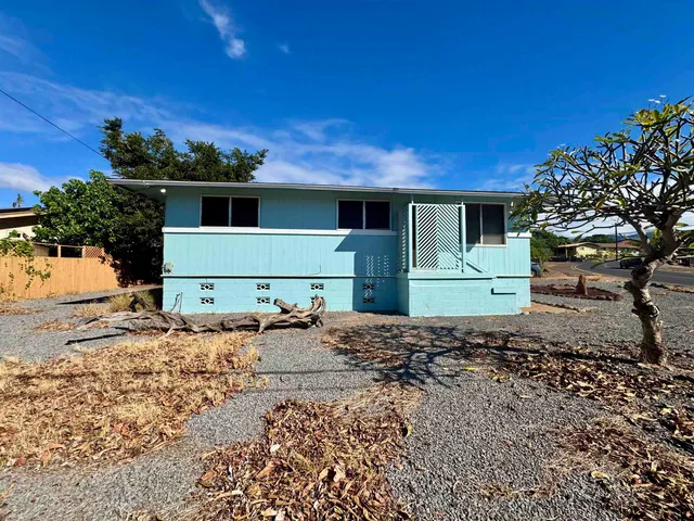 $350,000 | 205 Ala Malama Avenue, Kaunakakai, HI 96748