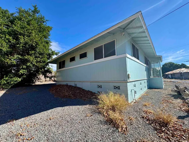 $350,000 | 205 Ala Malama Avenue, Kaunakakai, HI 96748
