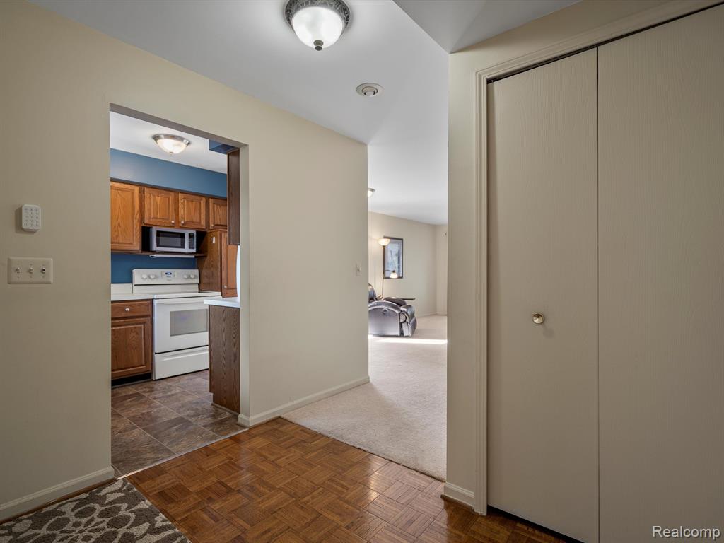 958 Wexford Way Rochester Hills, MI 48307 - Photo 6 of 23