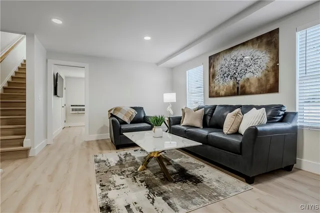 $2,500 | 1104 Main Street, Unit PH1, Vienna, NY 13157