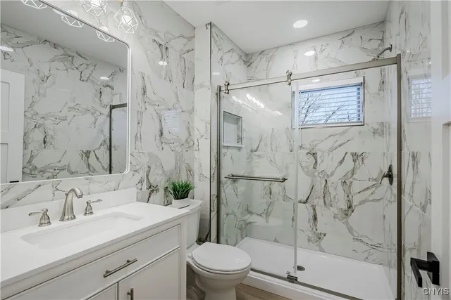 $2,500 | 1104 Main Street, Unit PH1, Vienna, NY 13157