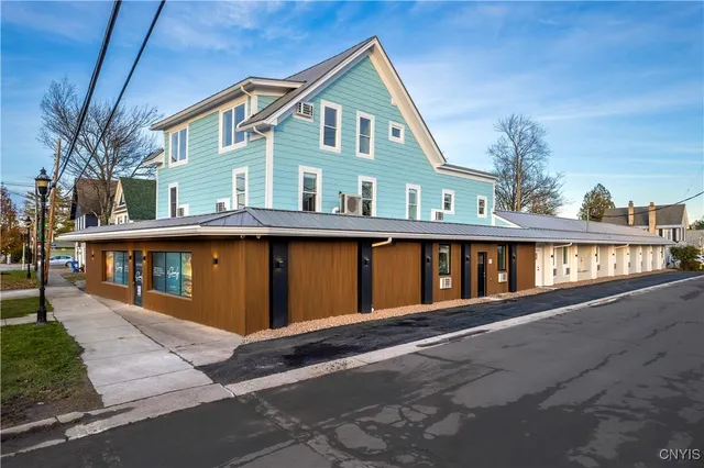 $2,500 | 1104 Main Street, Unit PH1, Vienna, NY 13157