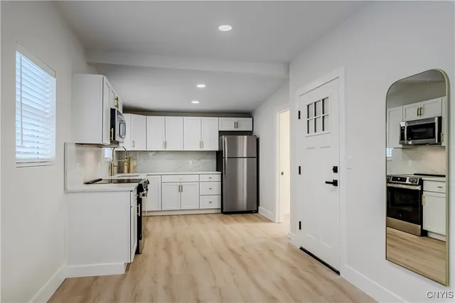 $2,500 | 1104 Main Street, Unit PH1, Vienna, NY 13157