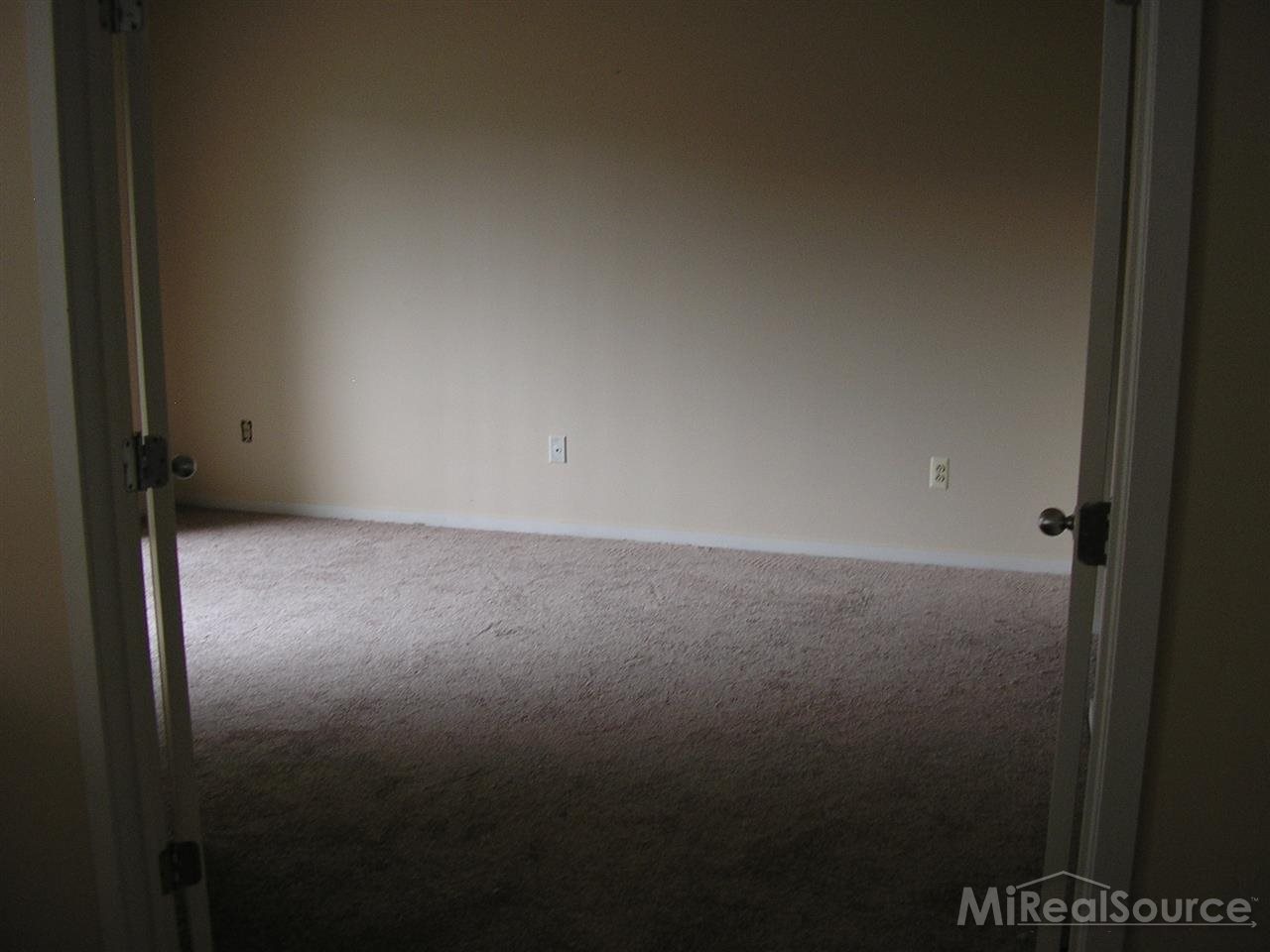 685 Highgate Mews, Unit 153 Rochester Hills, MI 48307 - Photo 12 of 17