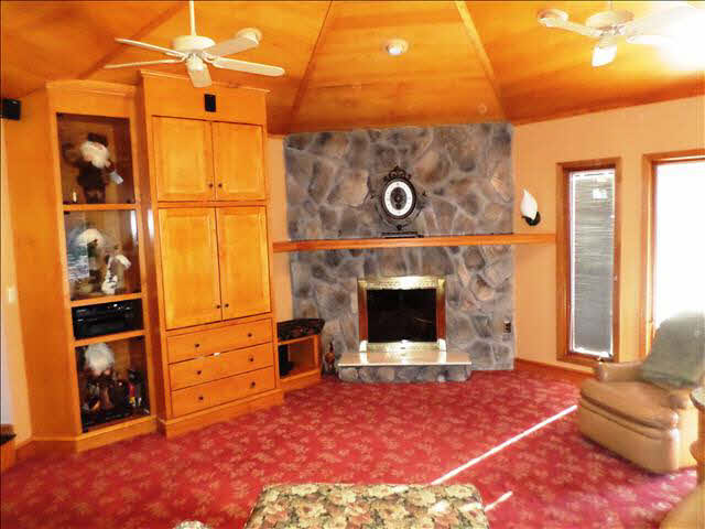 762 East Hurd Road Monroe, MI 48162 - Photo 8 of 25 20428012-7.JPG