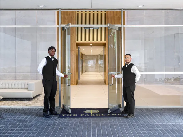 $329,650 | 1701 Hermann Drive, Unit 9A, Houston, TX 77004