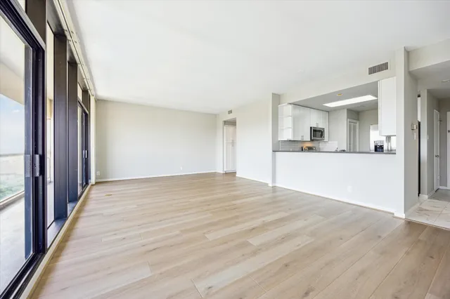 $329,650 | 1701 Hermann Drive, Unit 9A, Houston, TX 77004