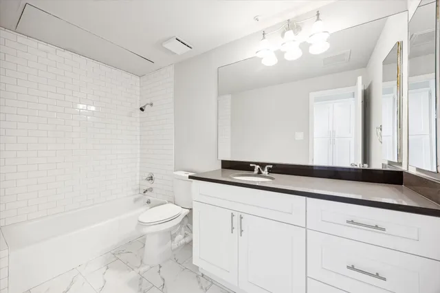 $329,650 | 1701 Hermann Drive, Unit 9A, Houston, TX 77004