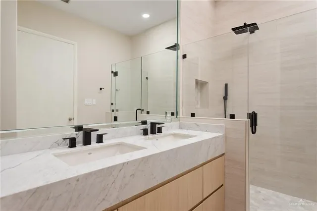 $3,500 | 4512 Ben Hogan Drive, McAllen, TX 78503