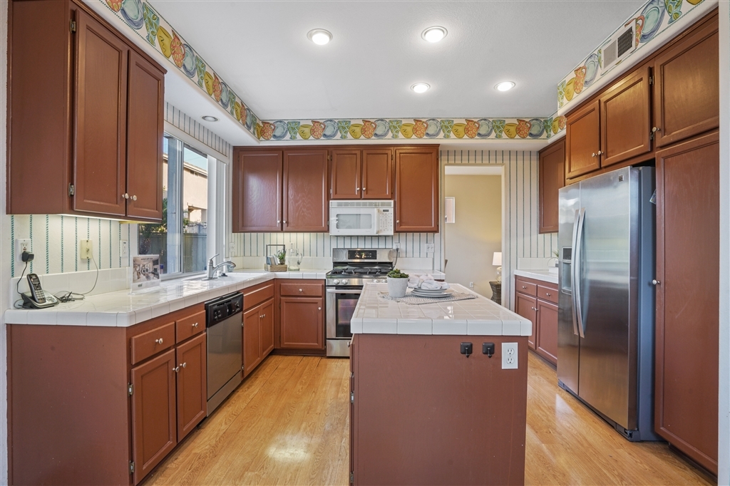 11548 Village Ridge Road San Diego, CA 92131 - Photo 8 of 25