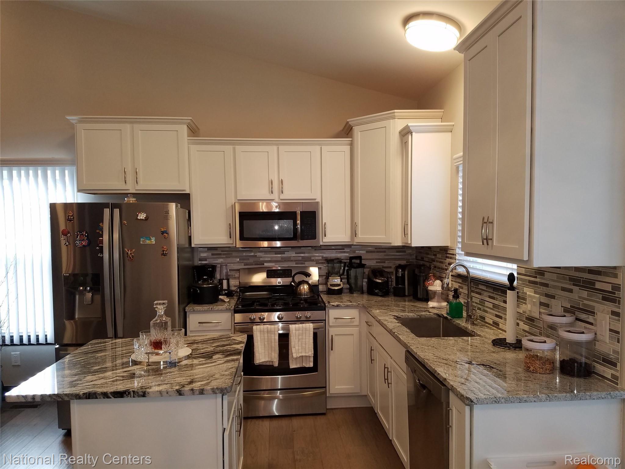 9811 Wayne Road Livonia, MI 48150 - Photo 15 of 47 20201208_103043.jpg