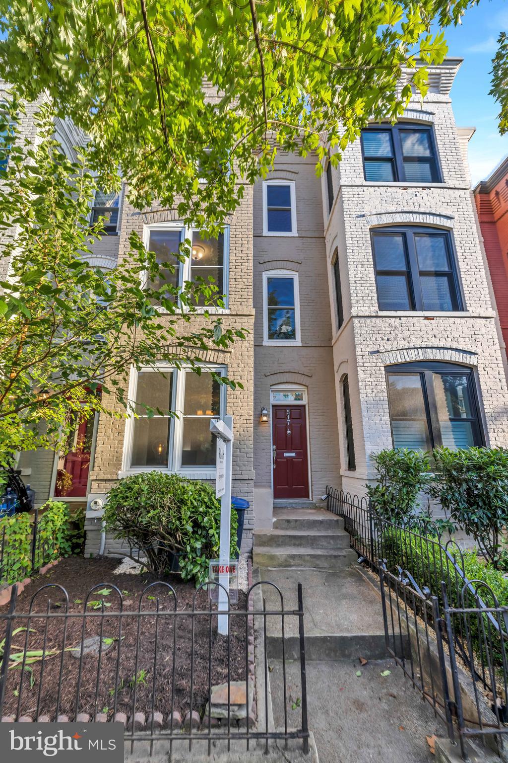 517 F Street Northeast Washington, DC 20002 - Photo 2 of 42 517 F St NE