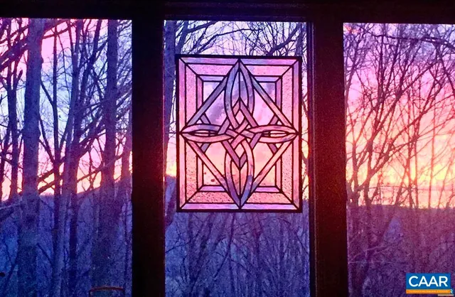 $810,000 | 284 Shingle Oak Lane, Nellysford, VA 22958