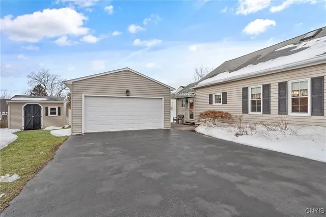 $250,000 | 723 7th N Street, Salina, NY 13088